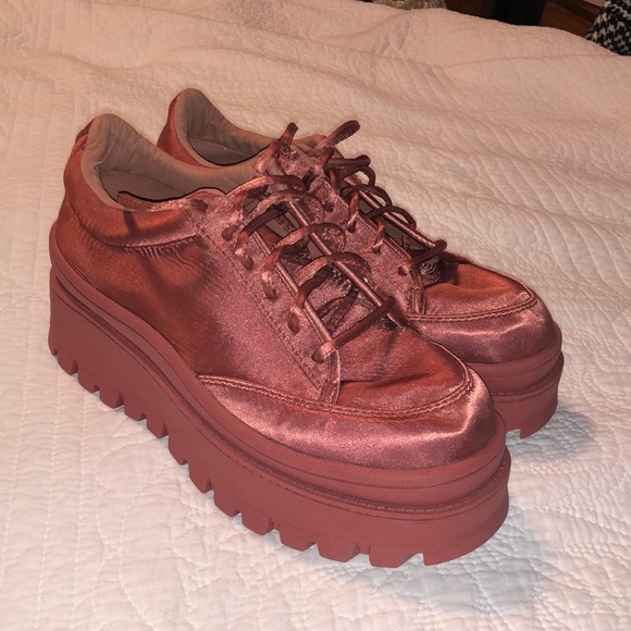 Jeffrey Campbell Shoes - Jeffrey Campbell ✨Platform Lug Sneaker 🌸💝 EUC